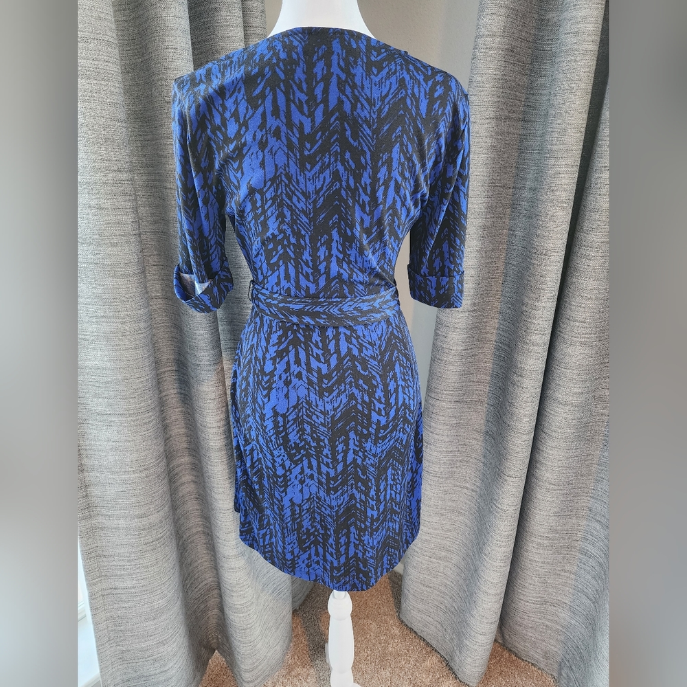 Blue/black print faux-wrap dress - Picture 11 of 12